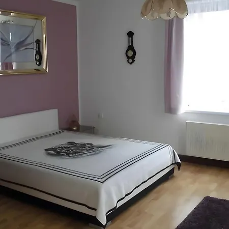 Fuer 6 Personen 90 M²